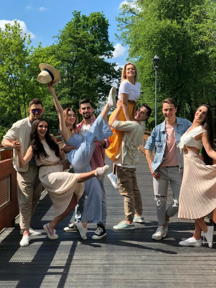 Tancerze EDA podczas spotu letniej trasy dwójki!